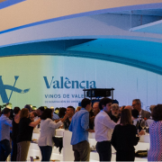 La DO Vinos de Valencia presenta su nueva imagen en la 17ª Noche del Vino