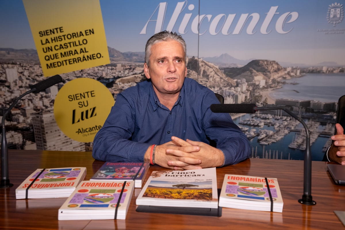 Jaime Nicolau, director de las guías Cinco Barricas y Enomaníacos. FOTO: PEPE OLIVARES.