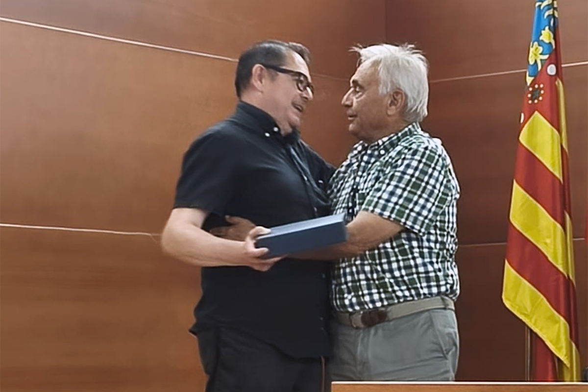Francisco Higón Tamarit, profesor de la Universitat de València, fue reconocido como Socio de Honor del Club de Enófilos de la UPV.